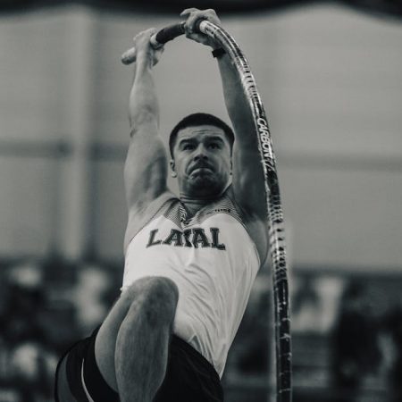 Massachusetts Sports Betting Bill Caps Mobile Licenses at Six